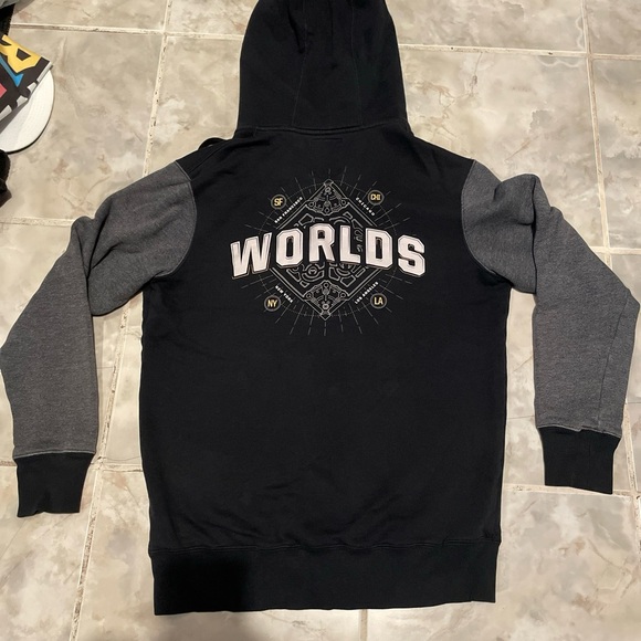 LoL League of Legends 2016 Worlds Championship Zip Up Hoodie Riot Games Size M
